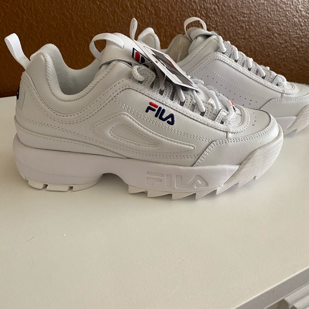 Filas NWT Women’s Disruptors Sneakers